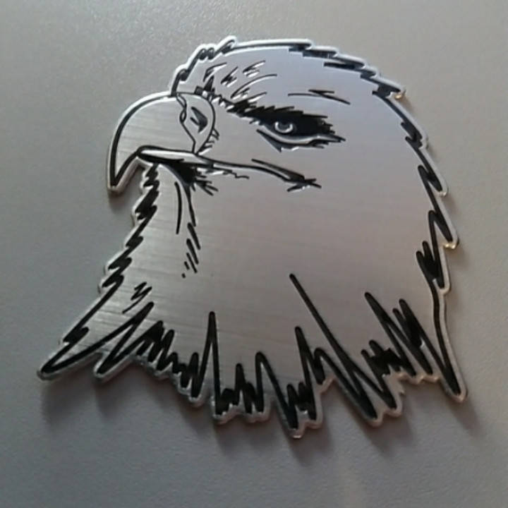 

Шильдик на авто Eagle 75×80 мм:(алюміній).