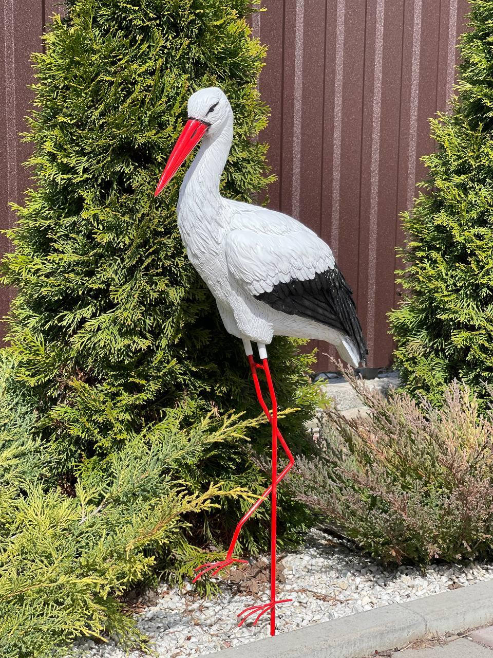 

Садовая фигура с полистоуна Аист средний, Белый