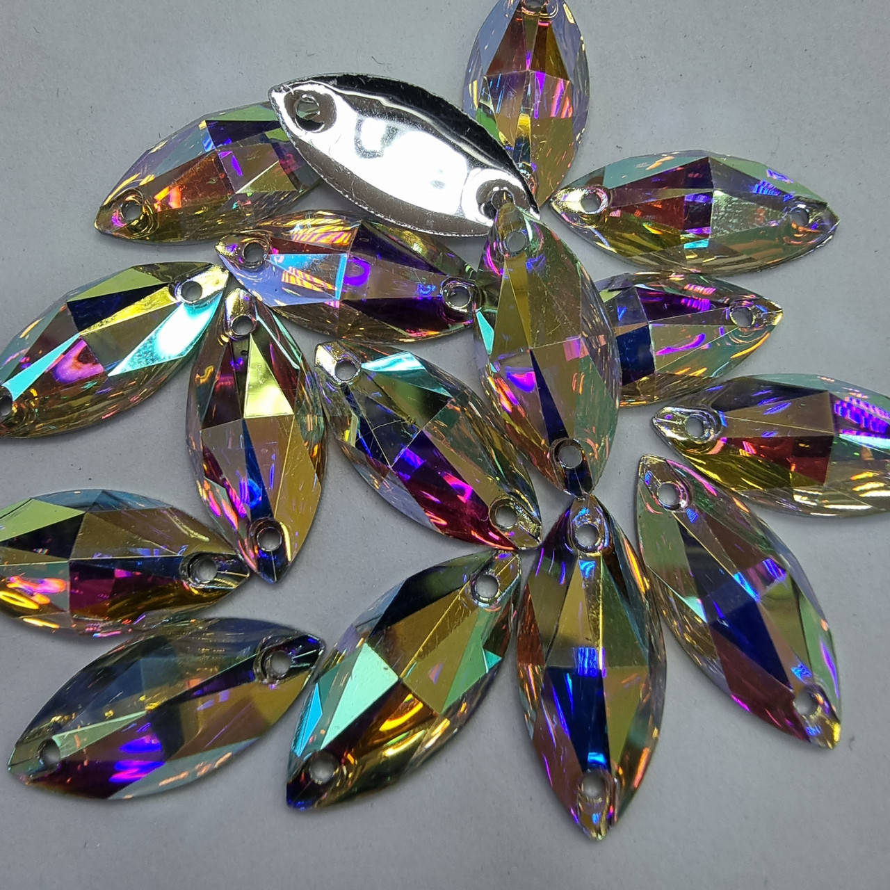 

Стразы пришивные Маркиз 10х18мм. Акрил Crystal AB