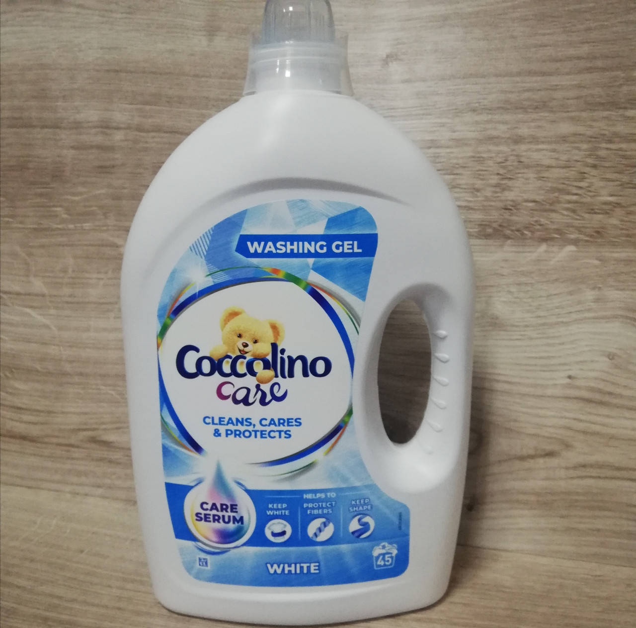 

Гель для стирки белых и светлых вещей Coccolino Care (45 стирок), 1,8 л