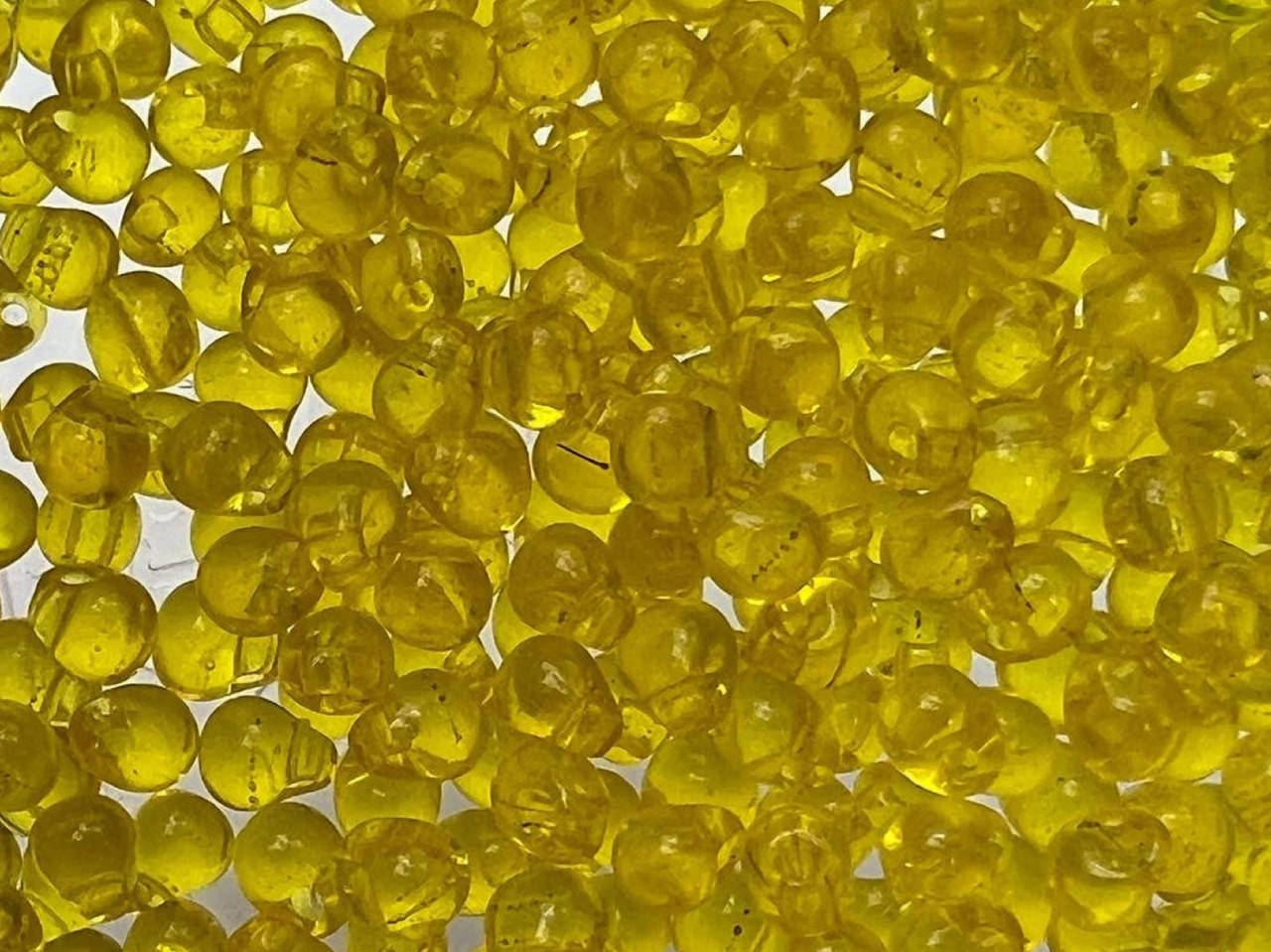 

Miyuki Drops 3,4 mm Transparent Yellow 5 г.