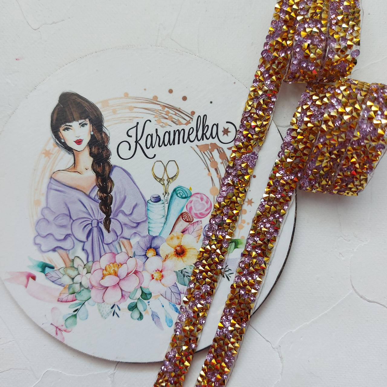 

Стразова стрічка на силіконі "ЛАВАНДОВИЙ З ЗОЛОТОМ"