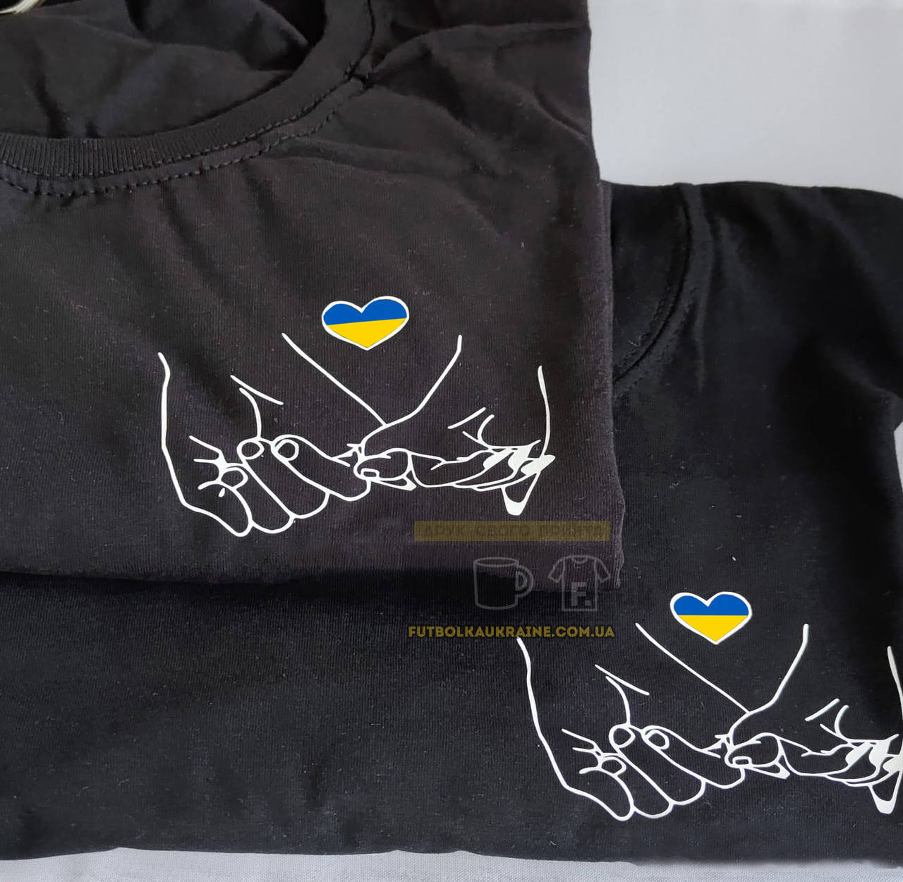 

Парні футболки Hand & heart