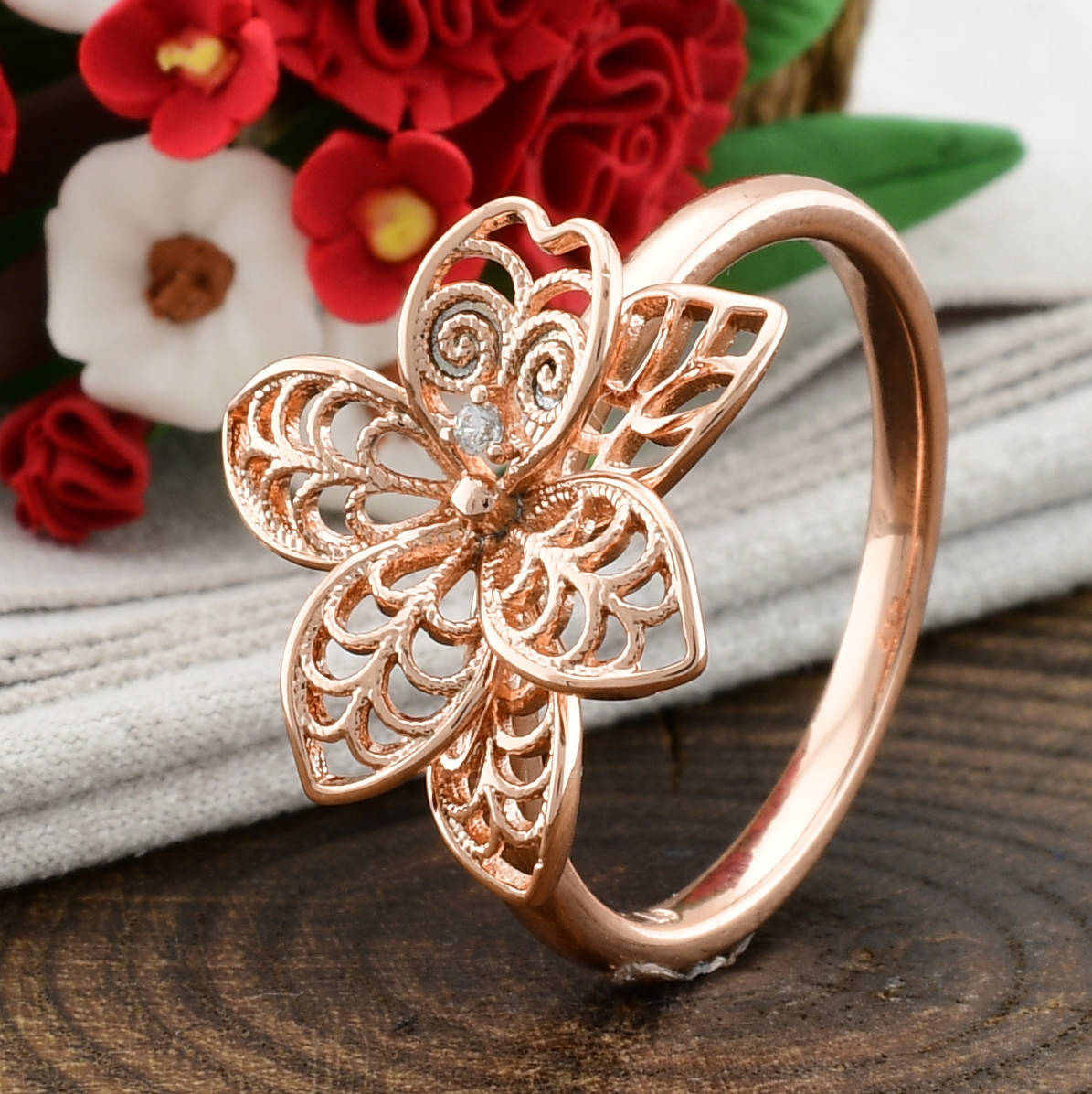 

Кольцо Xuping 14712 ширина 18 мм белые фианиты позолота РО размер 21