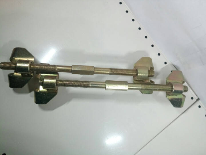 

Съемник пружин двузахватный L-280ММ BaumAuto