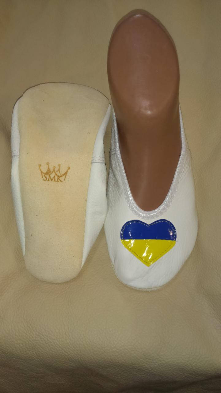 

Чешки кожаные, сердце флаг Украина