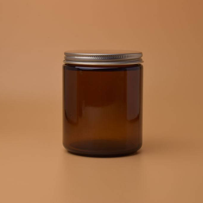 

Баночка в янтарном стекле с алюминиевой крышкой, 250 мл