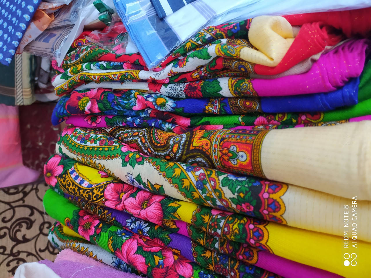 

Шерстяные платки с люрексом