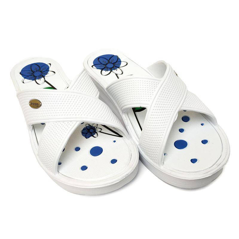 

Шлепанцы женские на танкетке Даго белые 1237