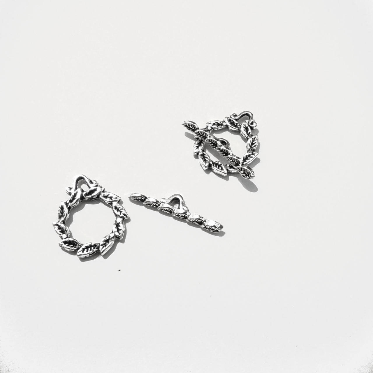 

Тогл с листиками