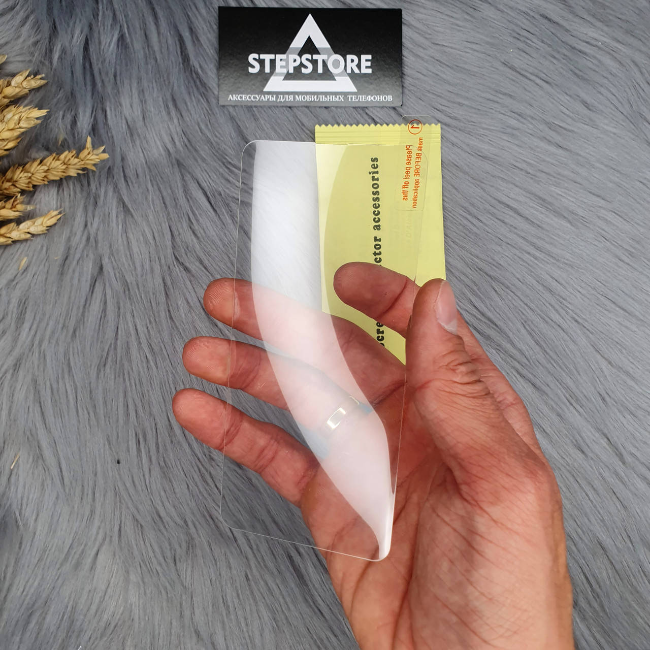 

Защитное стекло 3D для Samsung S10 plus G975 full glue ультрафиолетовое полный клей без чёрной рамки