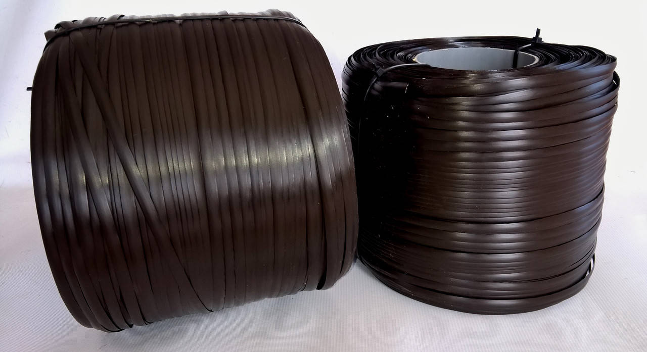 

Штучний ротанг для виготовлення садових меблів "АУРА" темно-коричневий 8*1,3мм бухтами по 5 кг