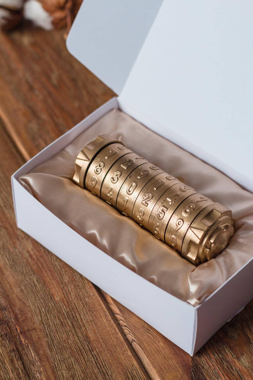 

Подарок на свадьбу оригинальный с секретом "Криптекс" золотой, Металлик
