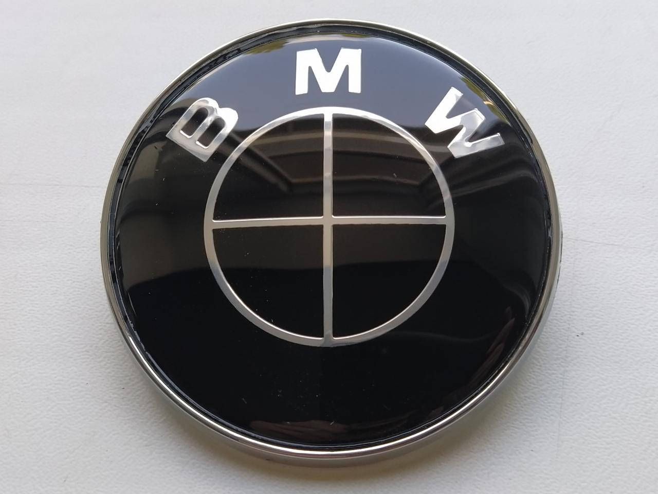 

Эмблема BMW на Капот/багажник 51.14-8132375 73мм. Черная E34,E36,E38,E39,E46,X5,X6,X3,X1,E60.