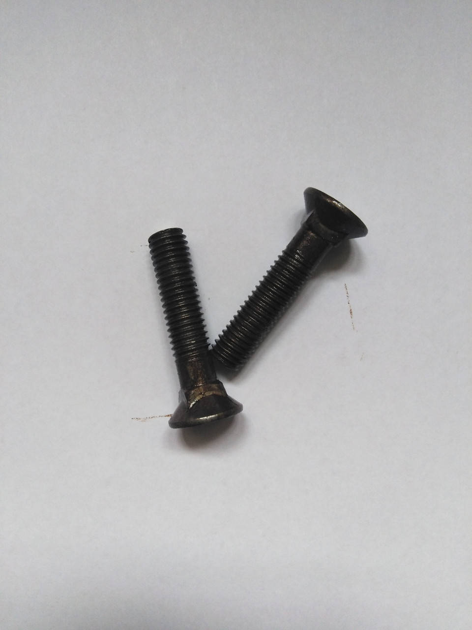 

Болт М10х45х1,5 потайной
