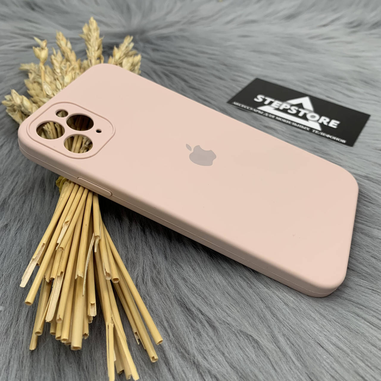 

Чехол КВАДРАТНЫЙ Silicone Case для Iphone 11 pro max 6.5 Full Camera с микрофиброй закрытым низом камерой 15. Pink sand