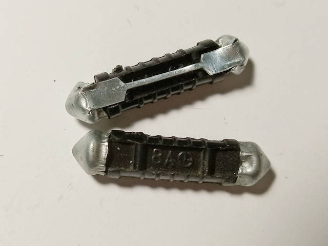 

Предохранитель 8А (Авар) 8А