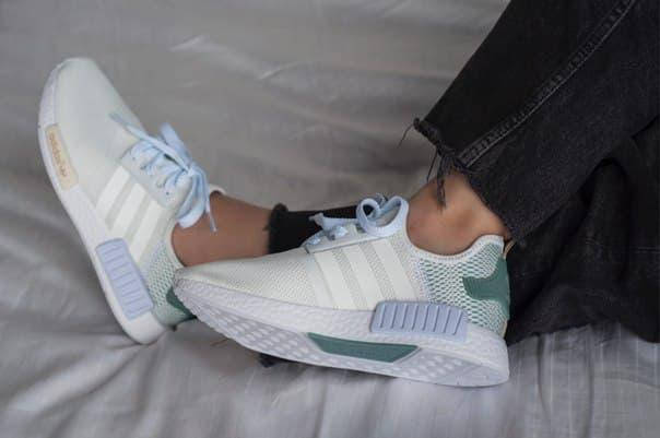 

Женские стильные кроссовки Adidas NMD white/green, Белый