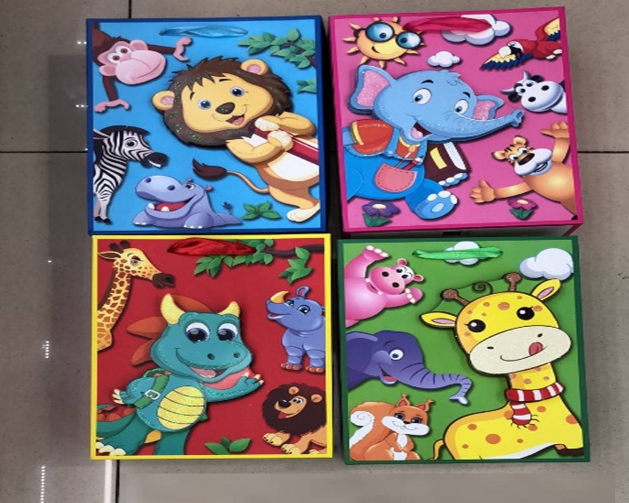 

Подарочный пакет 2351L (180шт) Сафари, 40*12*30 см, 4 вида 12 шт в пакете|цена за шт|