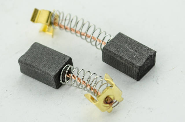 

Щетки 6х9х12 П-образный пятак с защелками