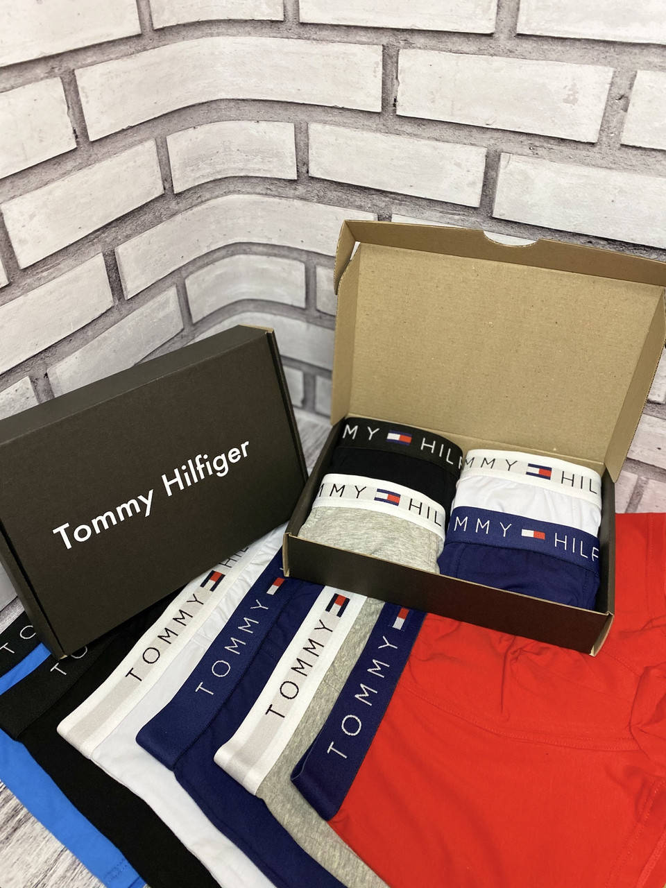 

Набор мужских трусов боксеры Tommy Hilfiger 4, L