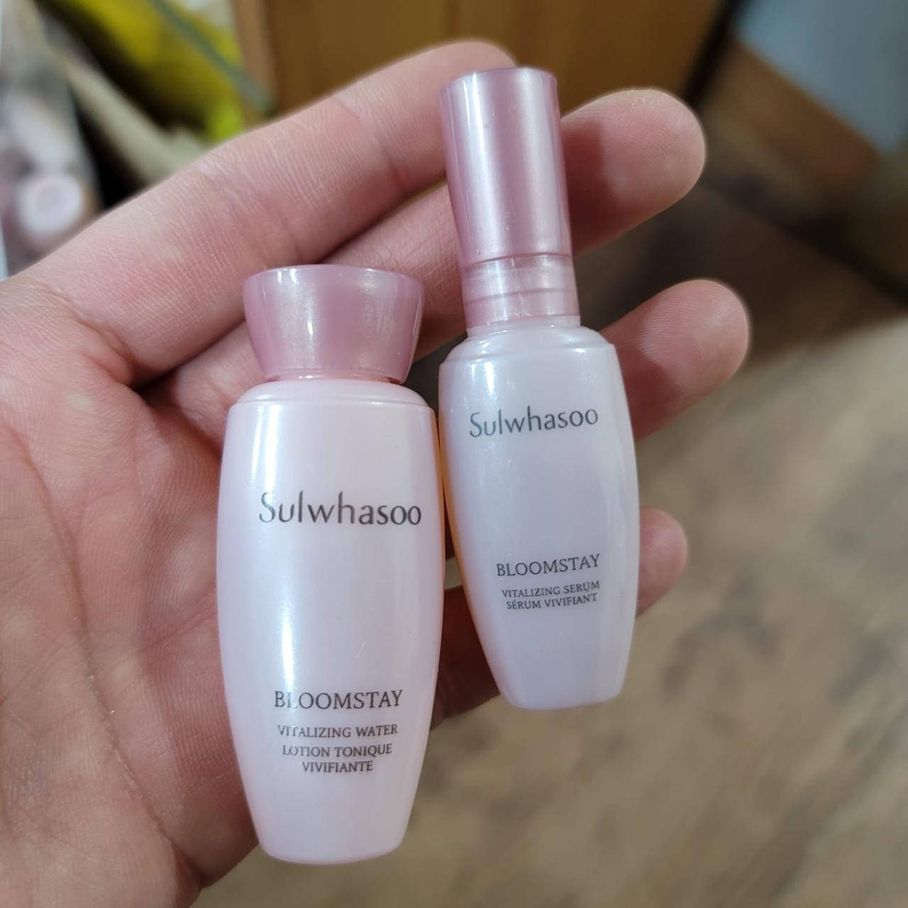 

Sulwhasoo Bloomstay essence 8ml& bloomstay water 15ml, Восстанавливающий набор с антиоксидантами : тонер + эс