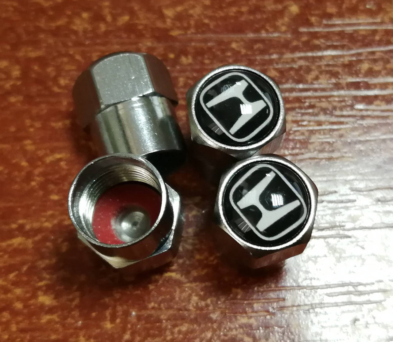 

Колпачки на ниппеля Honda