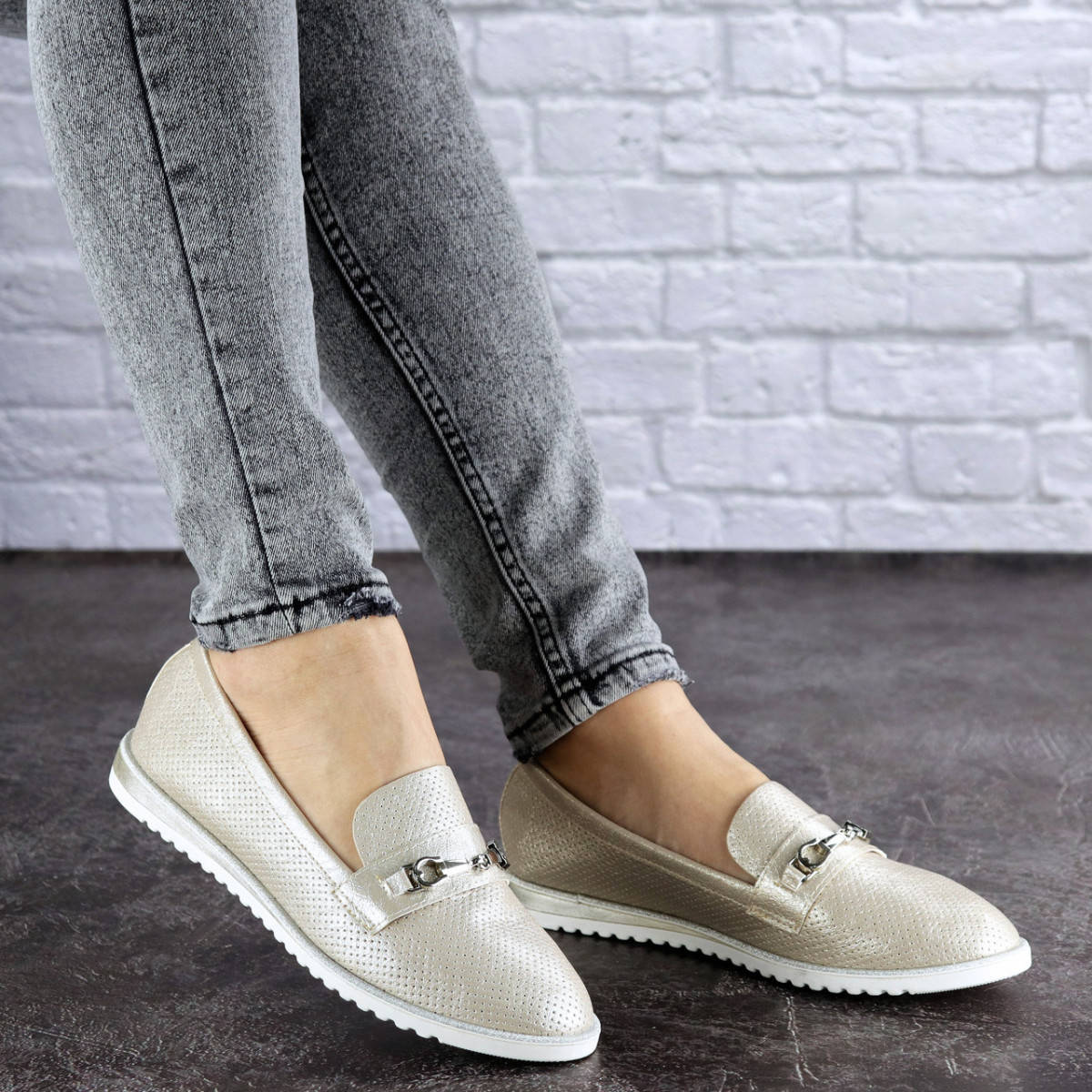 

Женские слиперы туфельки модные 37 размер 24 см Бежевые 39