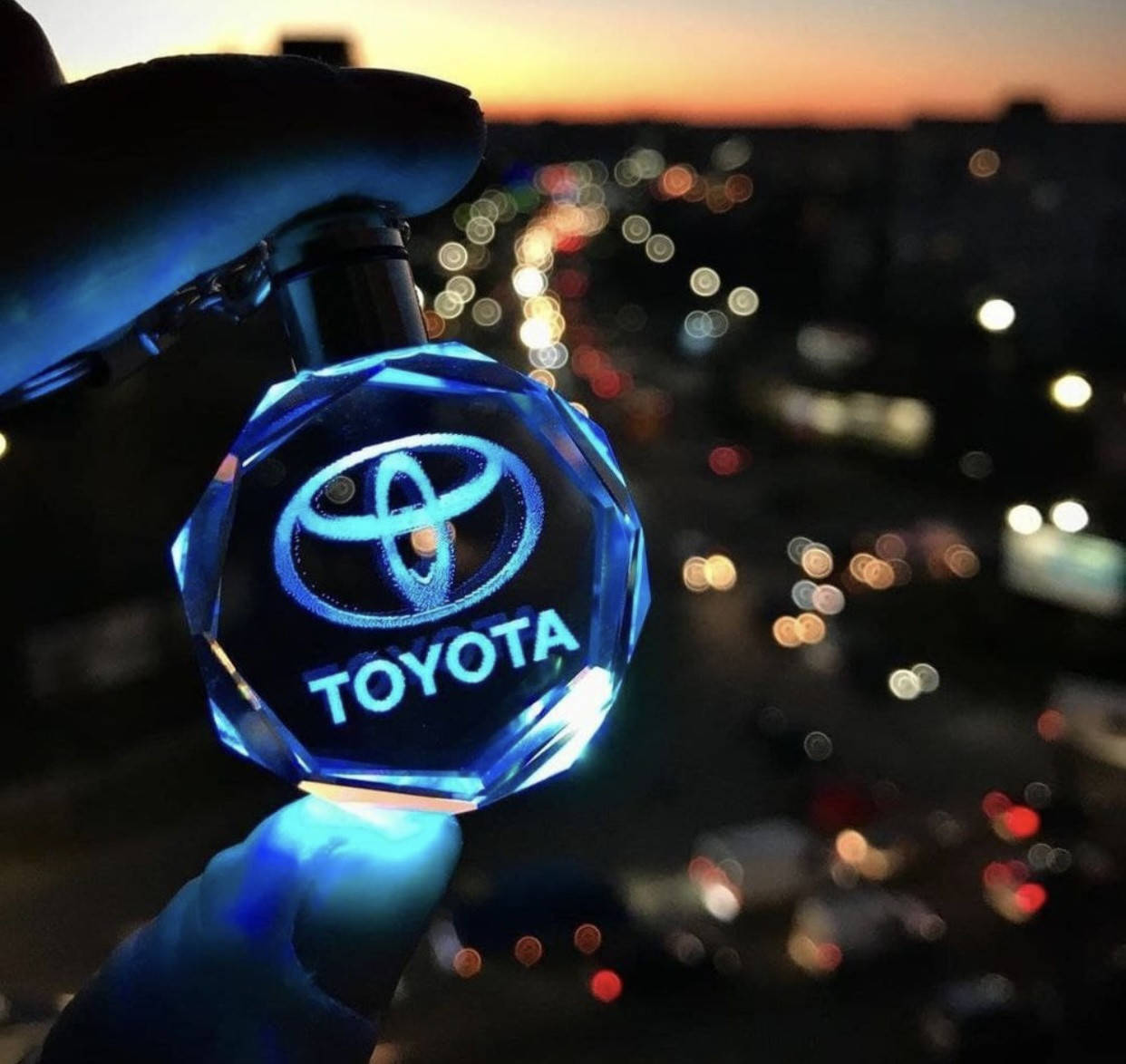 

Брелок Кристал TOYOTA с подсветкою логотипа Авто