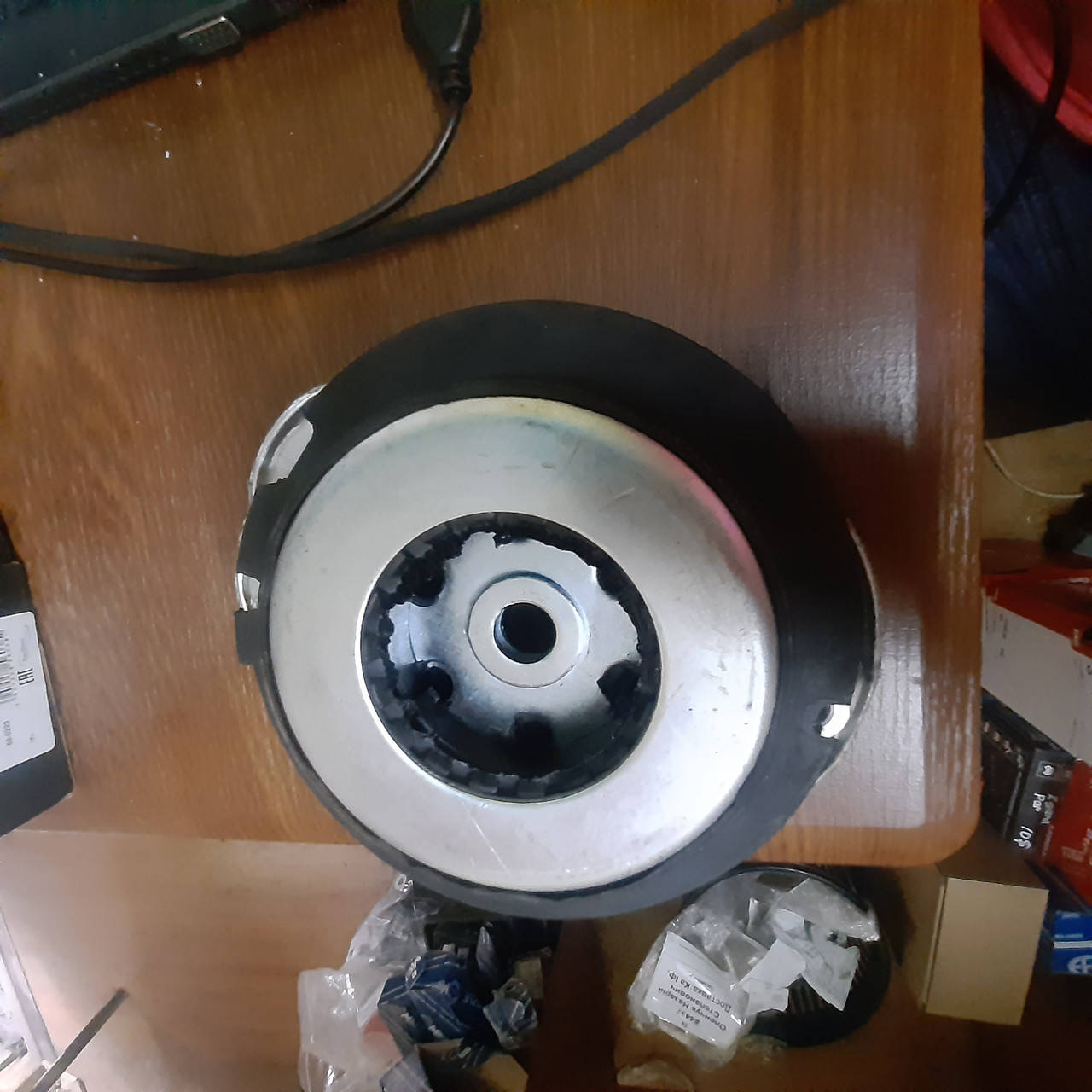 

Опора переднего амортизатора Renault 9 11 814008410