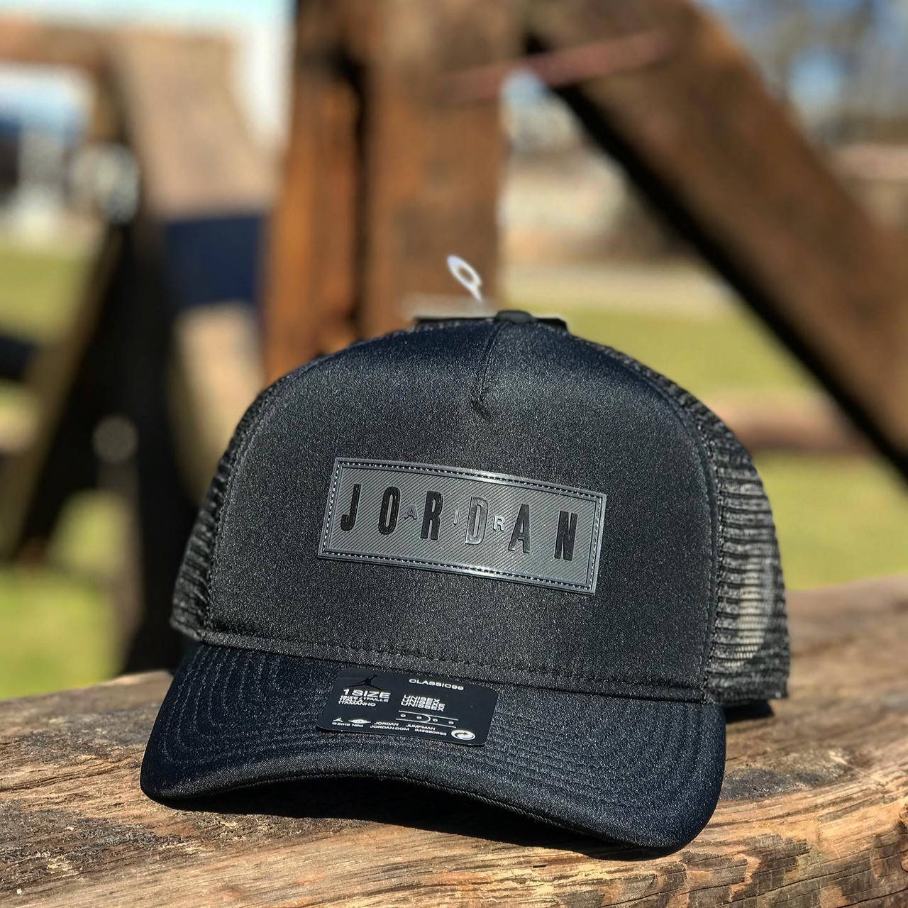 

Оригинальная черная кепка с сеткой Air Jordan Jumpman 99 Trucker, Черный
