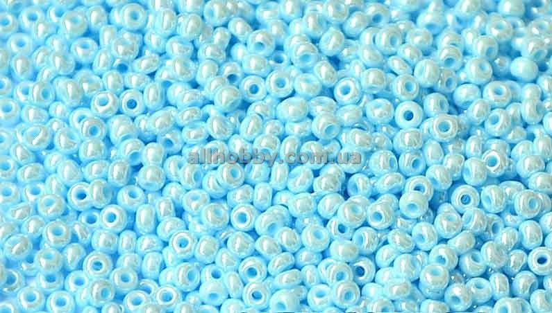 

Чешский бисер Preciosa 68000