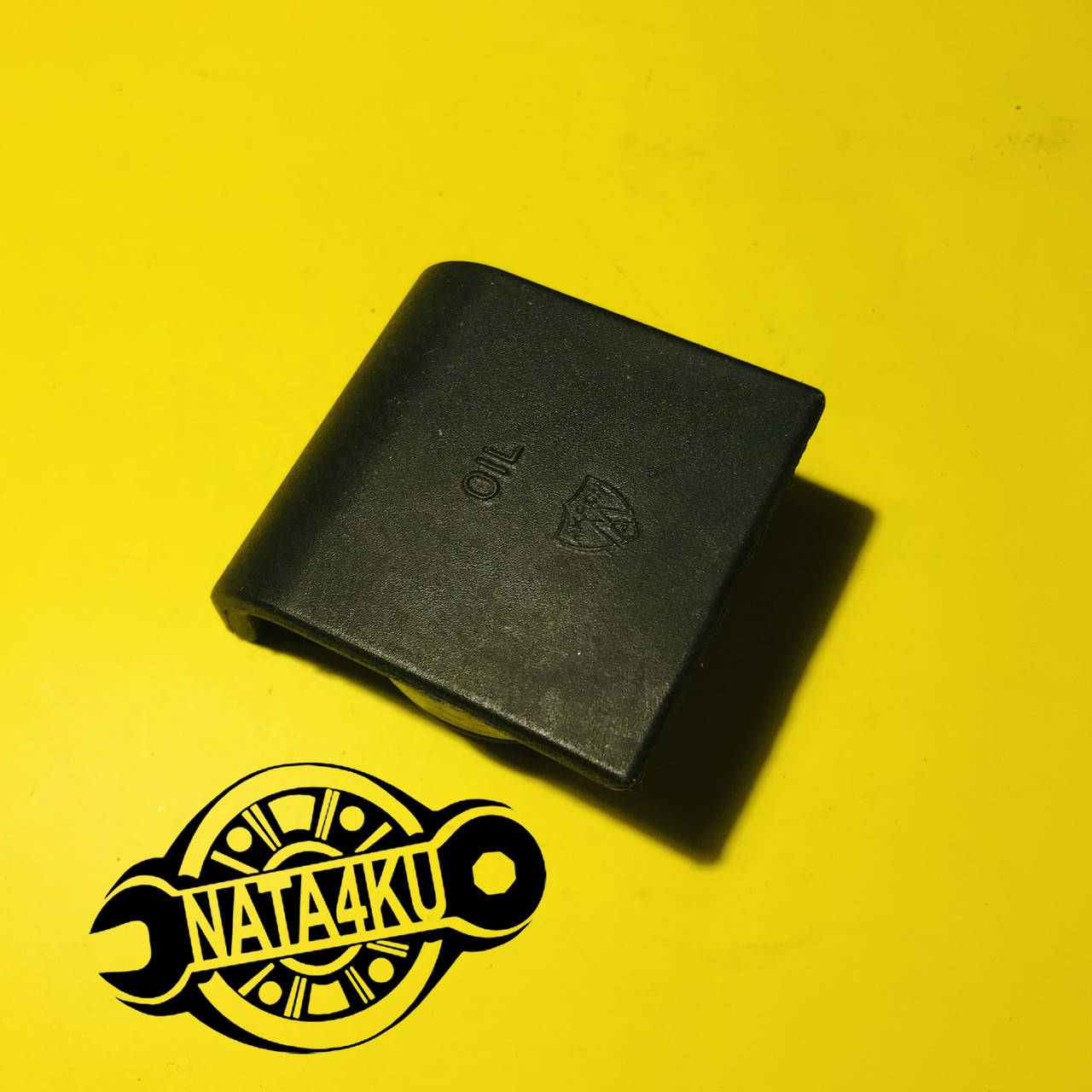 

Крышка маслозаливной горловины Fiat doblo/palio/panda /punto Lancia y10 5998 Akron malo