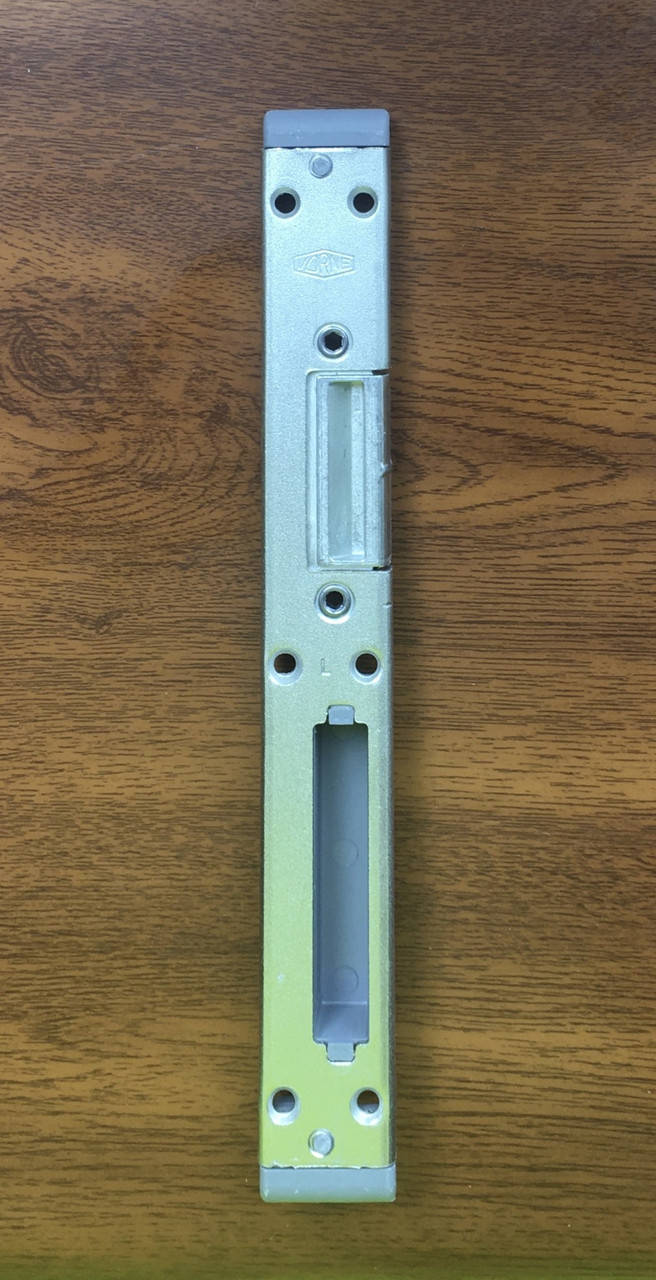 

Ответная планка замка регулируемая левая 13mm VORNE