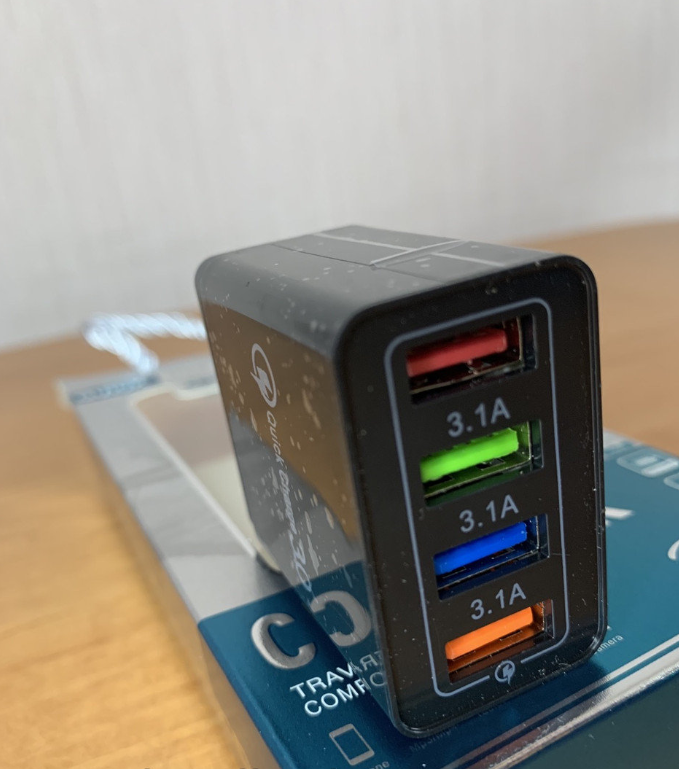 

Зарядное устройство для мобильного телефона Fast Charge 4USB Черный