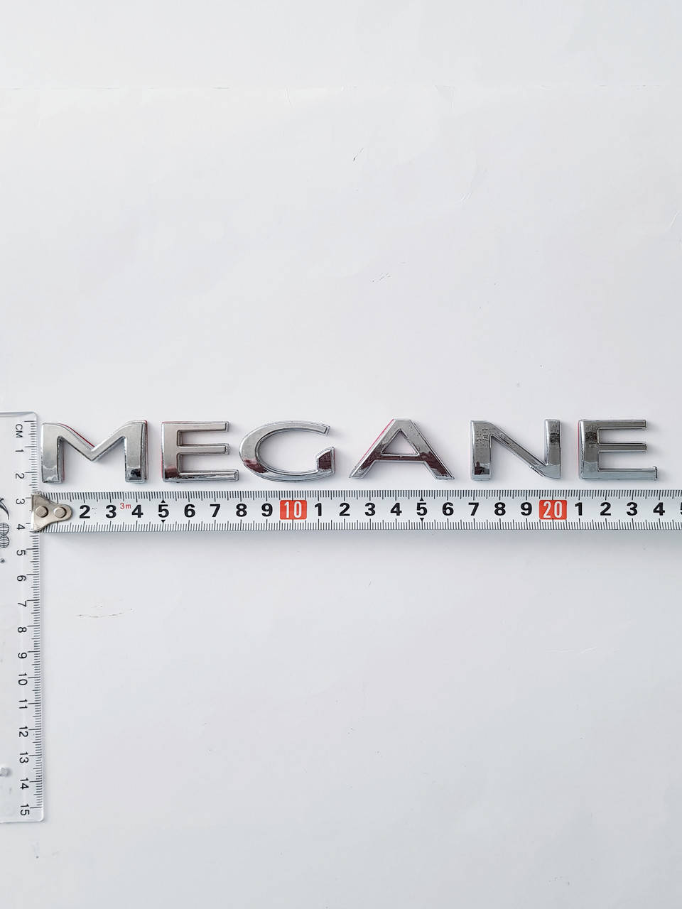 

Надпись MEGANE (Меган 3)