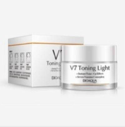 

Крем для лица Bioaqua V7 Toning Light