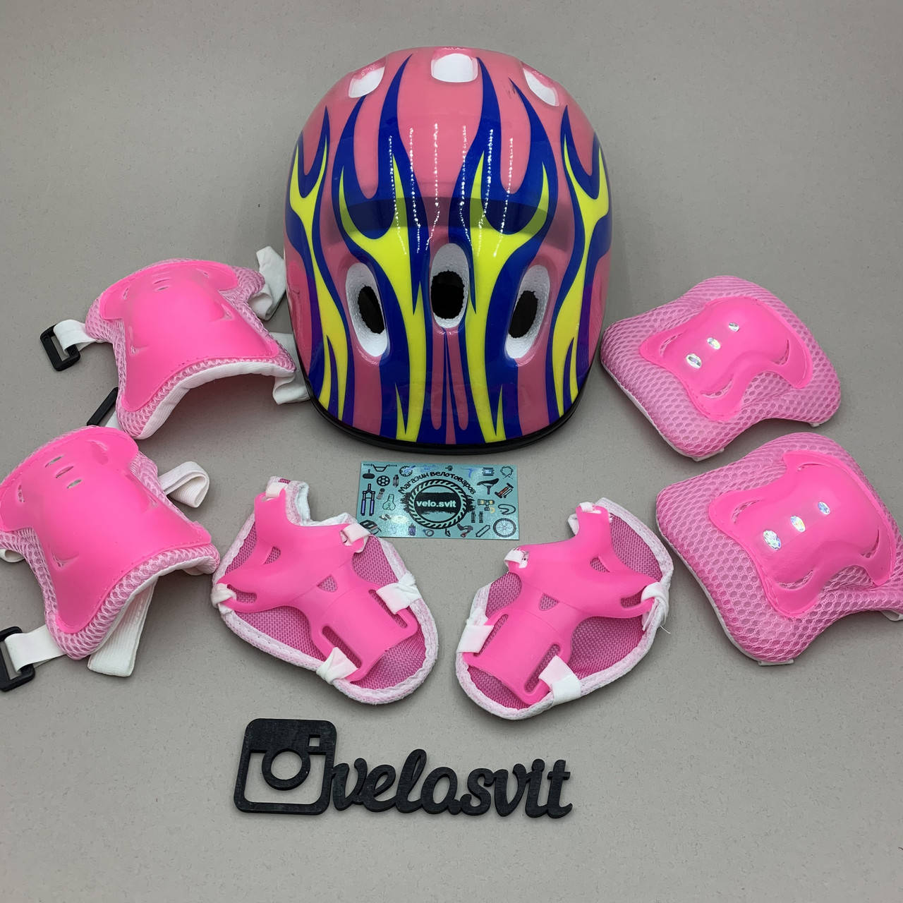 

Комплект защиты для детей и подростков, налокотники, наколенники, перчатки+ШЛЕМ