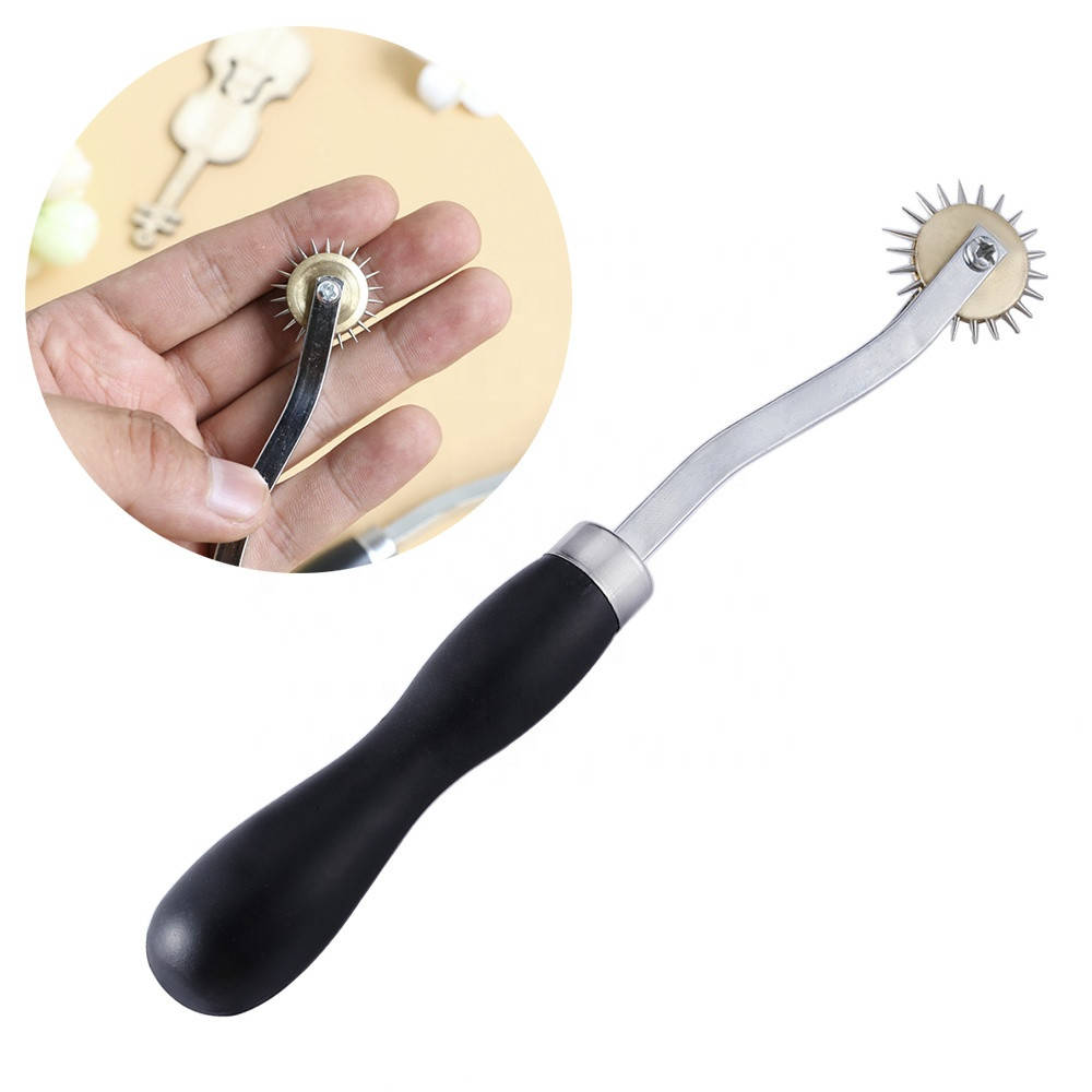 

Раскройщик (копировальный ролик-резец), 17см, зуб 4мм, пластиковая ручка (6055)