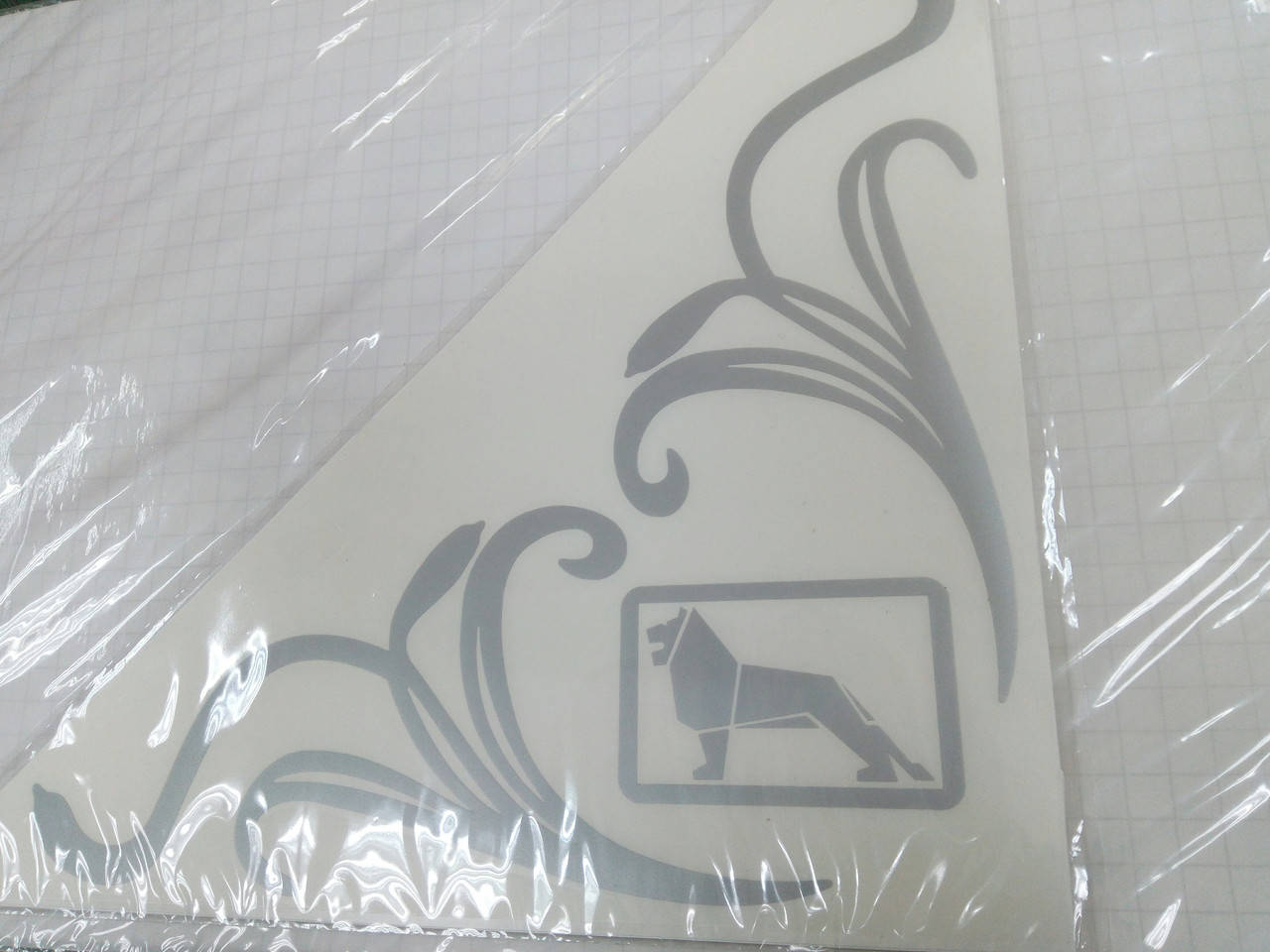 

Виниловые наклейки УГОЛКИ НА БОКОВЫЕ ОКНА MAN 27х27 см 2 цвета, Белый