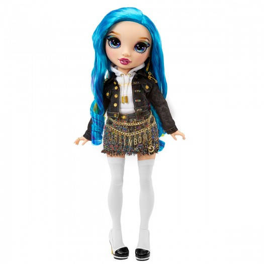 

Коллекционная мегакукла Rainbow High - Амайя на подиуме