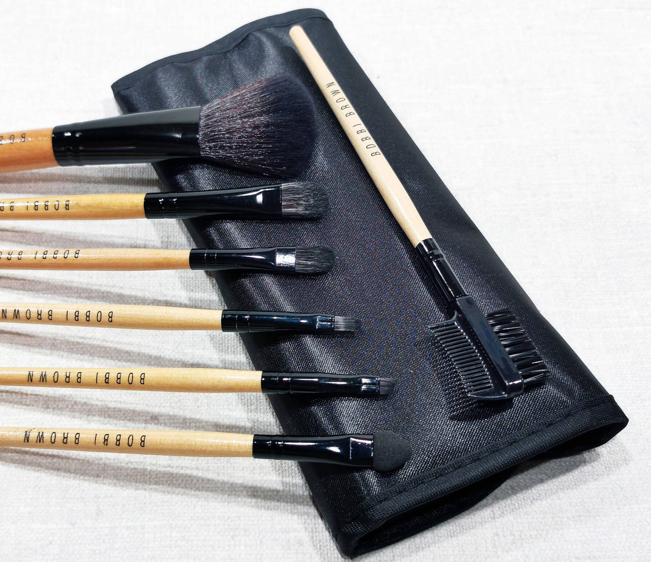 

Кисти для макияжа Bobbi Brown 7 шт. Набор кистей Bobbi Brown кисточки