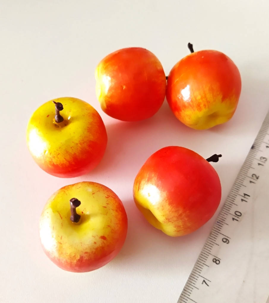 

Яблоко красное-желтое искусственное 3-4 см, муляж фруктов