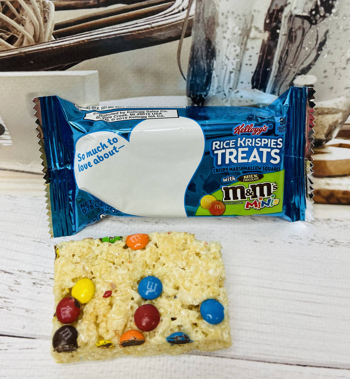 

Батончик з рисових пафсів та M&M's Kellogg's Rice Krispies
