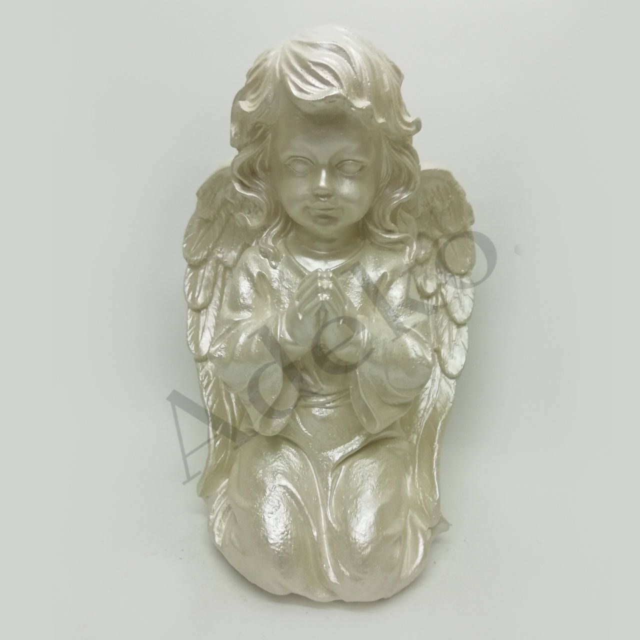 

Садовое украшение Ангелочек на коленях 32 см, Белый