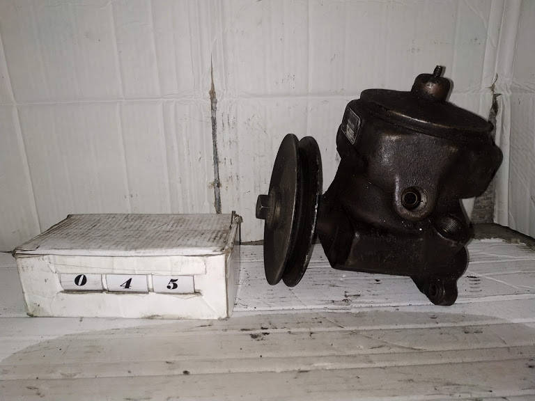 

№45 Б/у гидроусилитель руля 7672900404 для Mercedes 123 1975-1986 65Bat