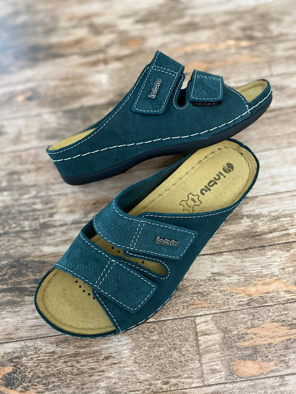 

Женские кожаные шлёпанцы inblu на танкетке только 41(26,7см) Мягкая подошва комфорт+.