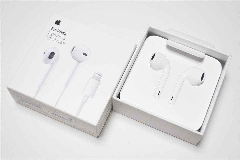 

Оригинальные наушники Apple EarPods Lightning с пультом Д/У (MMTN2), Белый