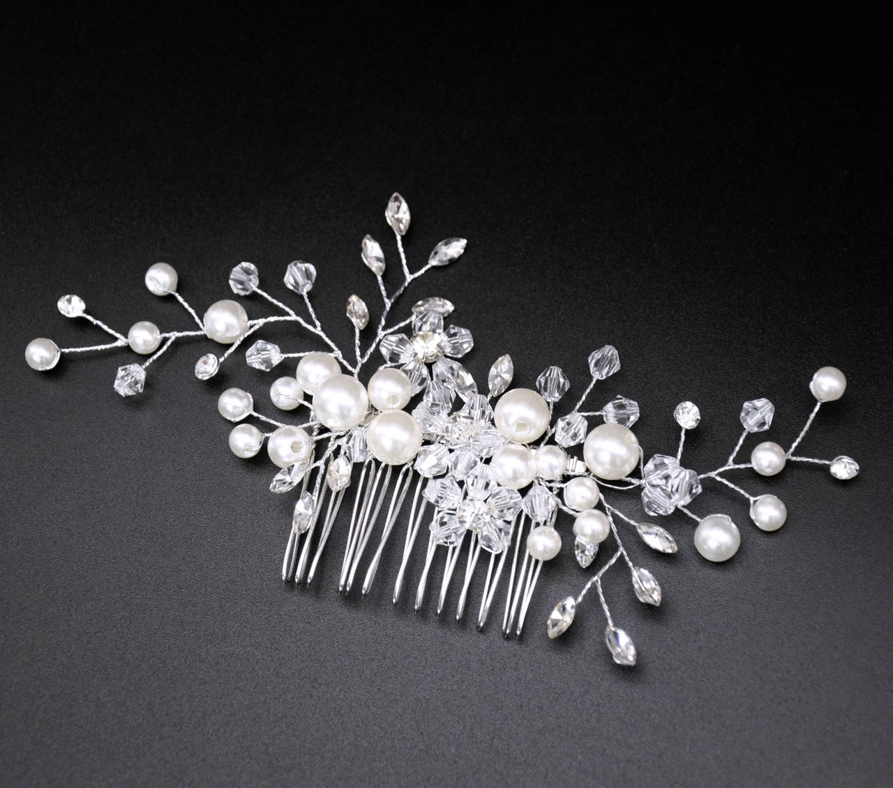 

Гребень-декор для волос с жемчугом и камнями 17см