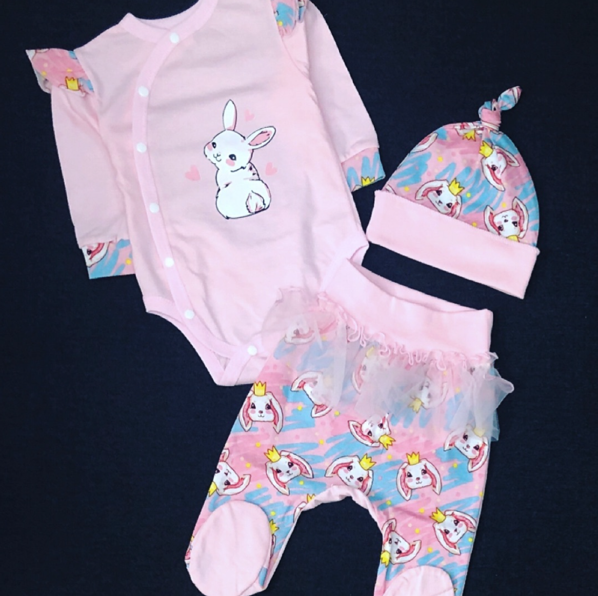 

Комплект 3в1 : боді з довгим рукавом, повзунки, шапочка «Зайченя», кулір ТМ "Happy TOT"